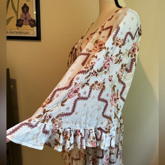 ASOS Design 70s Boho Pink and White Floral Bell Sleeve Ruffle Mini Dress - Picture 7 of 9